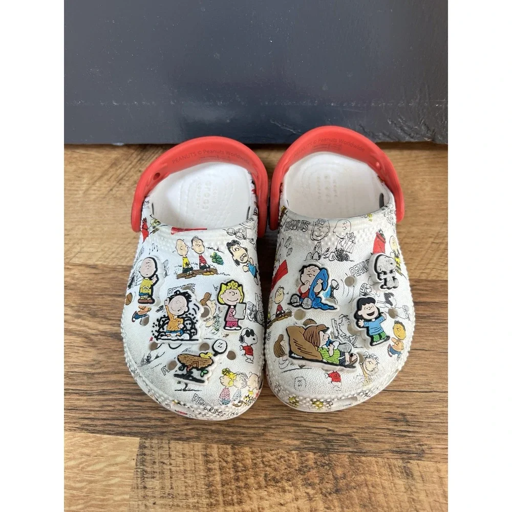 Crocs Peanuts Charlie Brown Snoopy Mules Sandals Unisex Child Sz 7